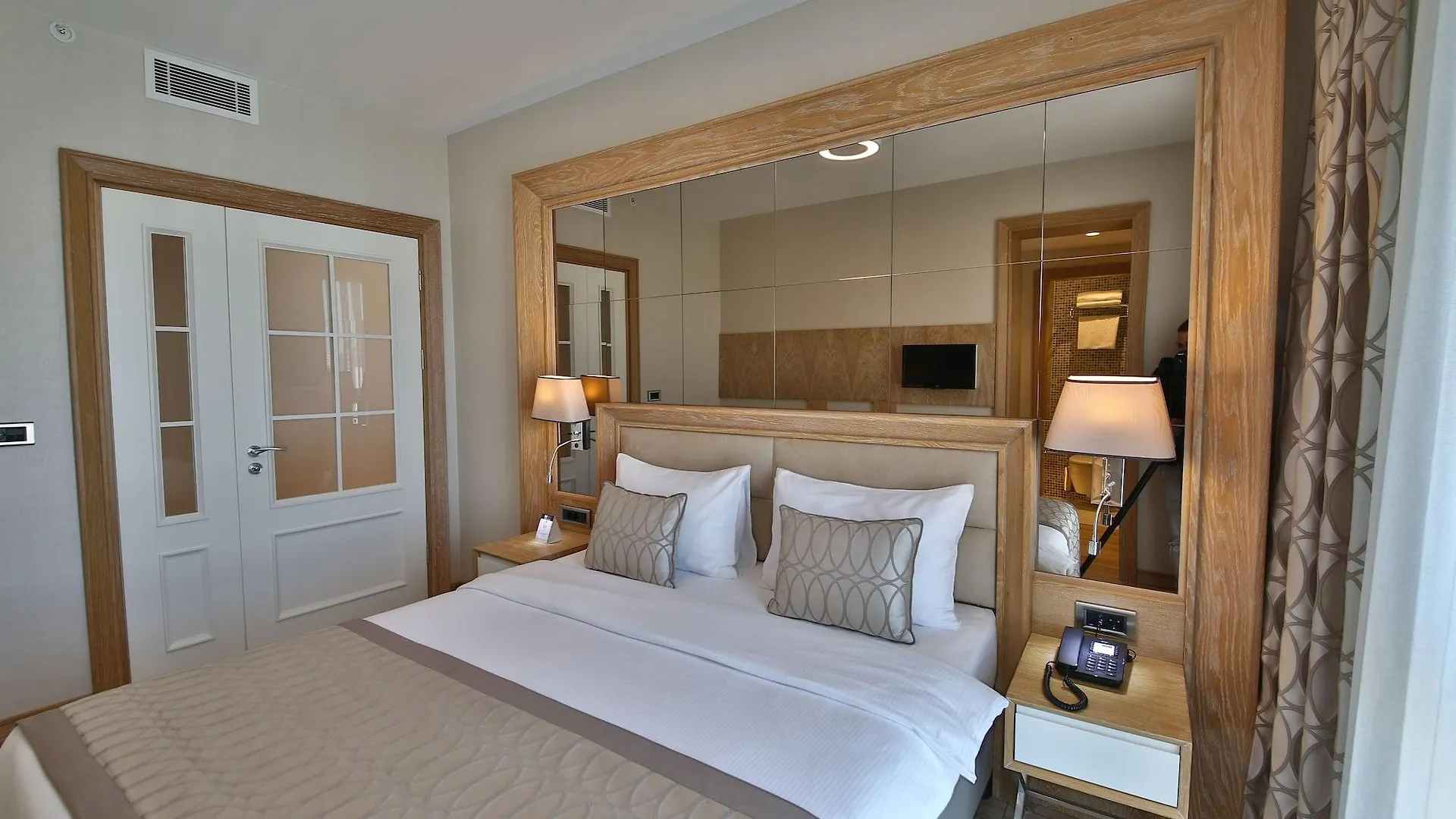 *****  Bof Hotels Ceo Suites Atasehir Istanbul Turkey